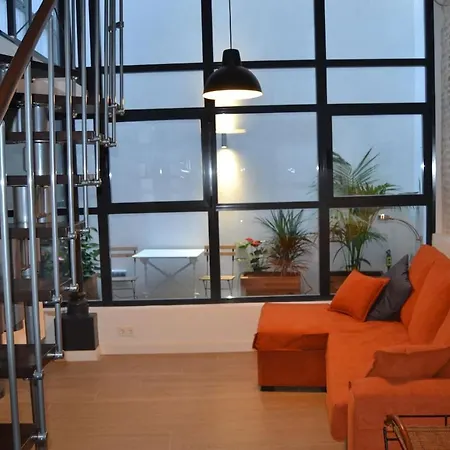 Duplex Alameda De Hercules 아파트 *